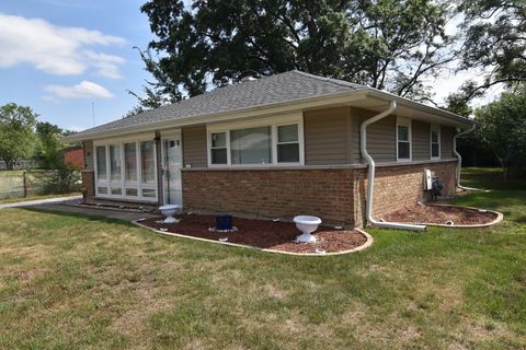 Tiny photo for 317 Mohawk Street, Park Forest, IL 60466 (MLS # 12515388)