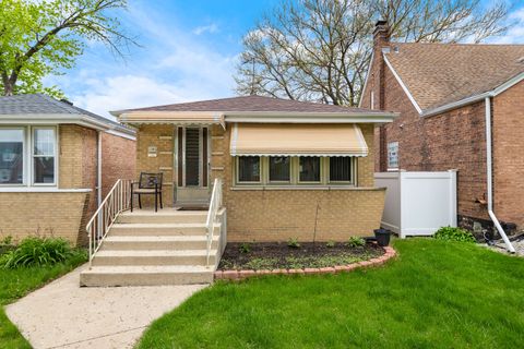 Photo of 5305 S Menard Avenue, Chicago, IL 60638 (MLS # 12633358)