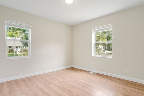 Tiny photo for 201 W Potomac Avenue, Lombard, IL 60148 (MLS # 12509583)