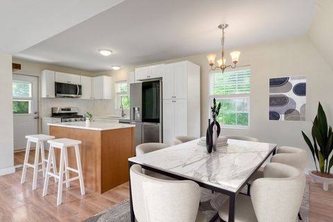 Tiny photo for 201 W Potomac Avenue, Lombard, IL 60148 (MLS # 12509583)