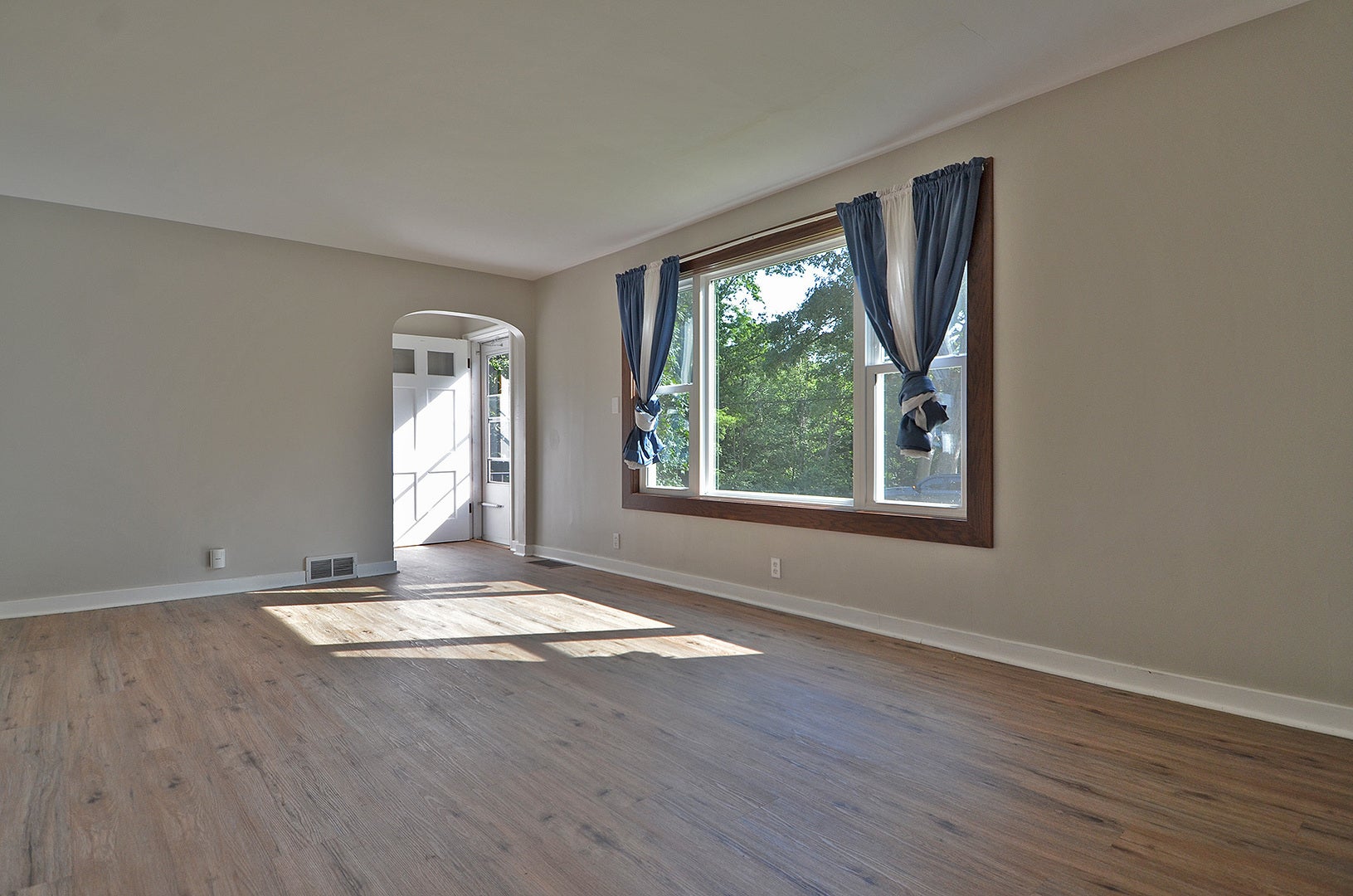 2113 Fields Place