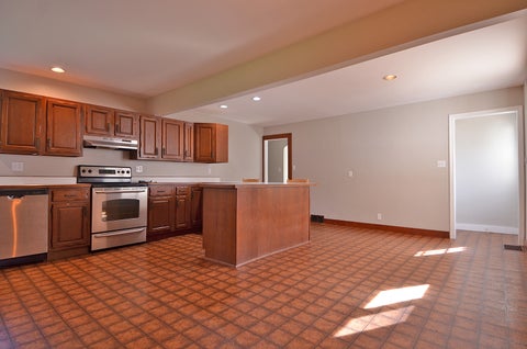 Tiny photo for 2113 Fields Place, Ottawa, IL 61350 (MLS # 12758588)