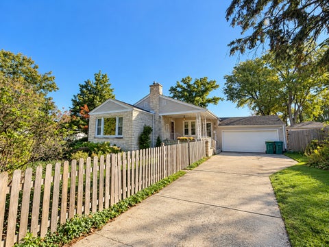 Tiny photo for 505 E Madison Street, Lombard, IL 60148 (MLS # 12788172)