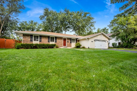 Photo of 4100 Hudson Drive, Hoffman Estates, IL 60192 (MLS # 12733375)