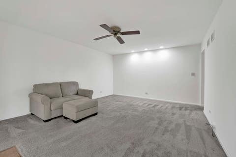 Tiny photo for 4100 Hudson Drive, Hoffman Estates, IL 60192 (MLS # 12733375)