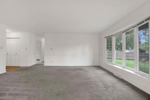 Tiny photo for 4100 Hudson Drive, Hoffman Estates, IL 60192 (MLS # 12733375)