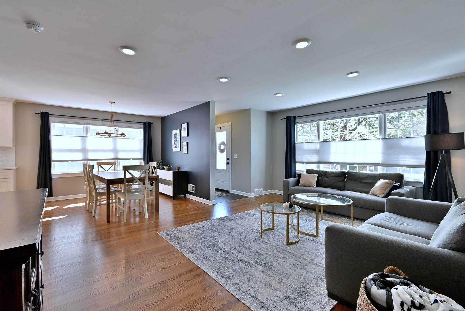 827 S Kearsage Avenue