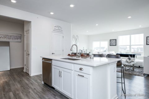 Tiny photo for 1252 Hawk Hollow Drive, Yorkville, IL 60560 (MLS # 12715885)