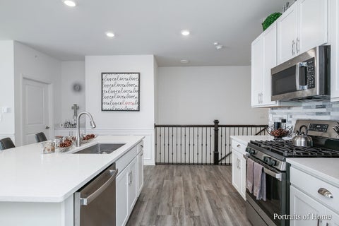 Tiny photo for 1252 Hawk Hollow Drive, Yorkville, IL 60560 (MLS # 12715885)