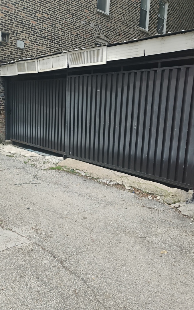 2015 S Throop Street