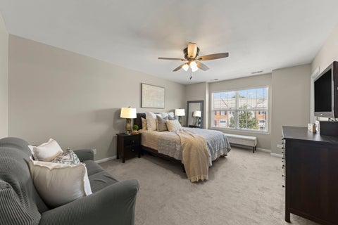 Tiny photo for 274 Comstock Drive, Elgin, IL 60124 (MLS # 12751569)