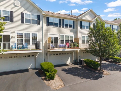 Tiny photo for 274 Comstock Drive, Elgin, IL 60124 (MLS # 12751569)