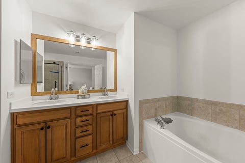 Tiny photo for 274 Comstock Drive, Elgin, IL 60124 (MLS # 12751569)