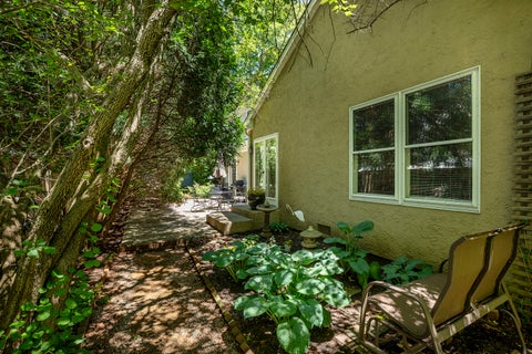Tiny photo for 1370 Forest Avenue, Highland Park, IL 60035 (MLS # 12685910)