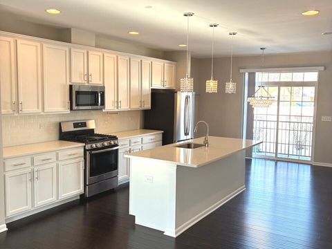 Tiny photo for 2534 Huntleigh Lane, Woodridge, IL 60517 (MLS # 12617251)