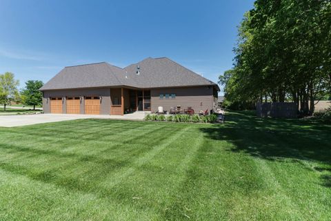 Tiny photo for 15785 Belfry Drive, Bloomington, IL 61705 (MLS # 12645999)