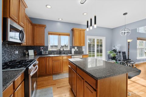 Tiny photo for 945 Wyndham Drive, South Elgin, IL 60177 (MLS # 12517585)