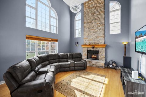 Tiny photo for 945 Wyndham Drive, South Elgin, IL 60177 (MLS # 12517585)