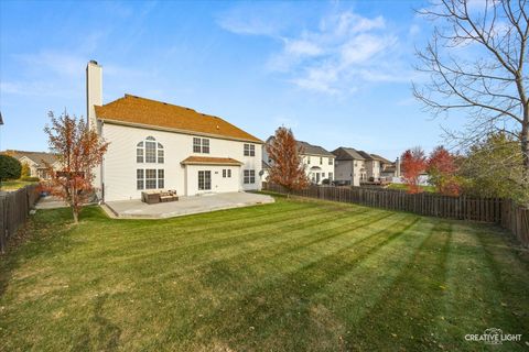 Tiny photo for 945 Wyndham Drive, South Elgin, IL 60177 (MLS # 12517585)