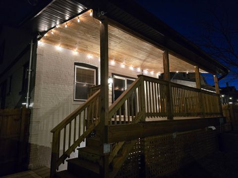 5700 W Grace Street Chicago IL 60634