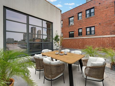 Tiny photo for 305 W Fullerton Parkway #4W, Chicago, IL 60614 (MLS # 12421633)