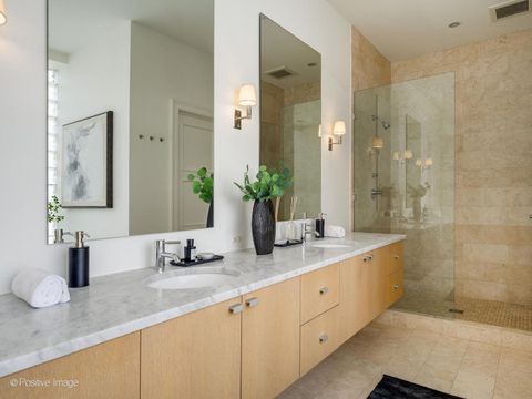 Tiny photo for 305 W Fullerton Parkway #4W, Chicago, IL 60614 (MLS # 12421633)