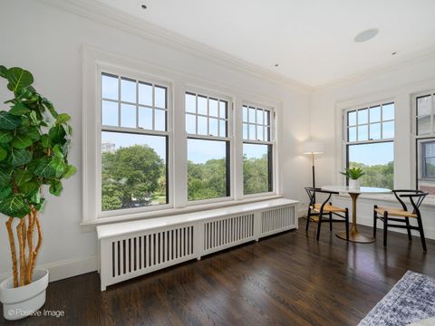Tiny photo for 305 W Fullerton Parkway #4W, Chicago, IL 60614 (MLS # 12421633)
