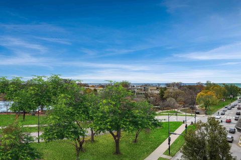 Tiny photo for 305 W Fullerton Parkway #4W, Chicago, IL 60614 (MLS # 12421633)