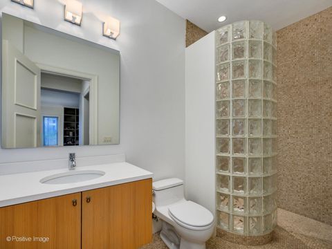 Tiny photo for 305 W Fullerton Parkway #4W, Chicago, IL 60614 (MLS # 12421633)