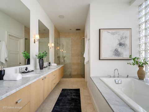 Tiny photo for 305 W Fullerton Parkway #4W, Chicago, IL 60614 (MLS # 12421633)