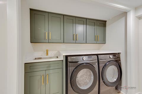 Tiny photo for 5748 W Eastwood Avenue, Chicago, IL 60630 (MLS # 12740378)