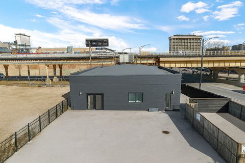 2441 S State Street Chicago IL 60616