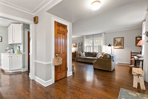 Tiny photo for 105 N Lincoln Avenue, Park Ridge, IL 60068 (MLS # 12604494)