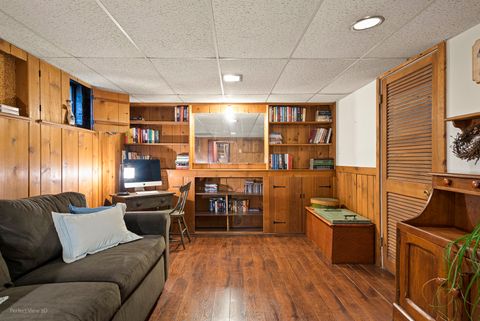 Tiny photo for 105 N Lincoln Avenue, Park Ridge, IL 60068 (MLS # 12604494)