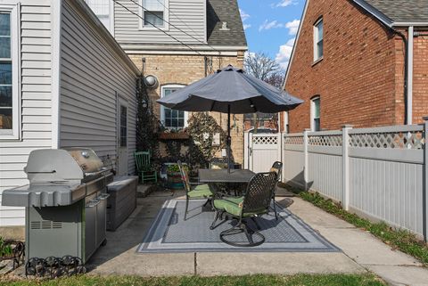 Tiny photo for 105 N Lincoln Avenue, Park Ridge, IL 60068 (MLS # 12604494)