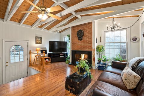 Tiny photo for 105 N Lincoln Avenue, Park Ridge, IL 60068 (MLS # 12604494)