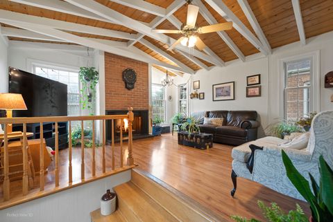 Tiny photo for 105 N Lincoln Avenue, Park Ridge, IL 60068 (MLS # 12604494)