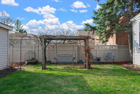 Tiny photo for 105 N Lincoln Avenue, Park Ridge, IL 60068 (MLS # 12604494)