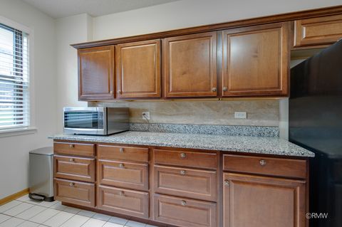 Tiny photo for 223 Glen Ridge Lane #1B, Bloomingdale, IL 60108 (MLS # 12621709)