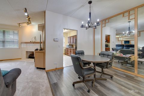 Tiny photo for 223 Glen Ridge Lane #1B, Bloomingdale, IL 60108 (MLS # 12621709)