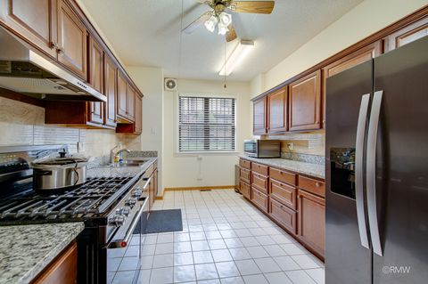 Tiny photo for 223 Glen Ridge Lane #1B, Bloomingdale, IL 60108 (MLS # 12621709)