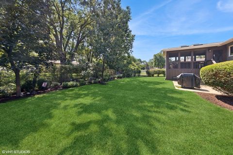 Tiny photo for 6901 Meadowcrest Drive, Downers Grove, IL 60516 (MLS # 12418247)