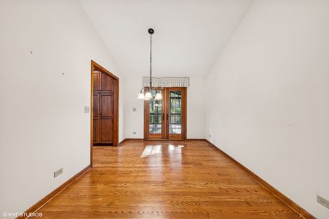 Tiny photo for 6901 Meadowcrest Drive, Downers Grove, IL 60516 (MLS # 12418247)