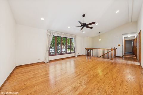 Tiny photo for 6901 Meadowcrest Drive, Downers Grove, IL 60516 (MLS # 12418247)