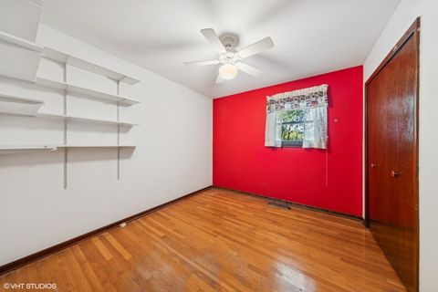 Tiny photo for 6901 Meadowcrest Drive, Downers Grove, IL 60516 (MLS # 12418247)