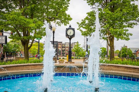 Tiny photo for 6901 Meadowcrest Drive, Downers Grove, IL 60516 (MLS # 12418247)