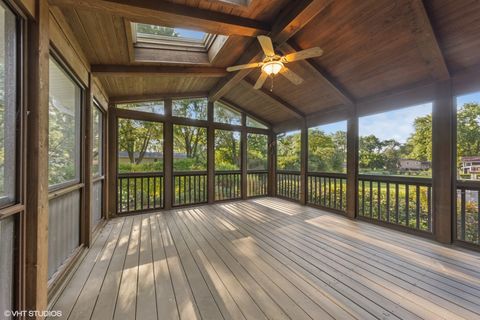 Tiny photo for 6901 Meadowcrest Drive, Downers Grove, IL 60516 (MLS # 12418247)