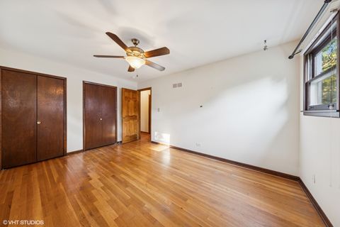 Tiny photo for 6901 Meadowcrest Drive, Downers Grove, IL 60516 (MLS # 12418247)