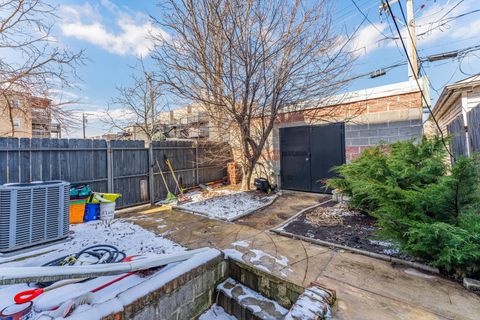 Tiny photo for 1500 E Marquette Road, Chicago, IL 60637 (MLS # 12634228)