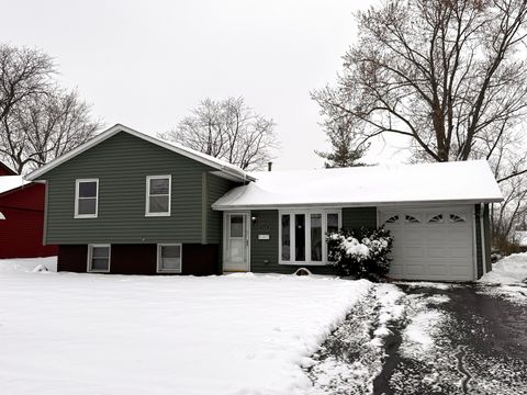 Photo of 856 Notre Dame Drive, Matteson, IL 60443 (MLS # 12541147)